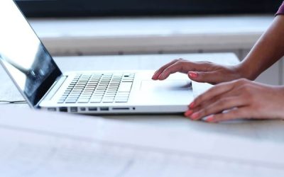 Digital-health-literacy-person-seeking-online-information-with-tablet